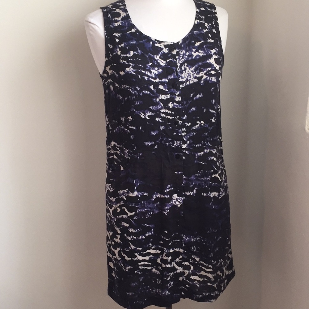 Wren Sleeveless Dress Button up pocket Size: Small